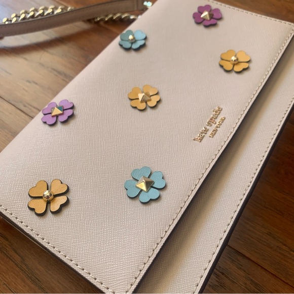 HAUTE H0ES GIVVY 💗 STUFFED Kate Spade Flower Convertible Crossbody Bag - Picture 7 of 13